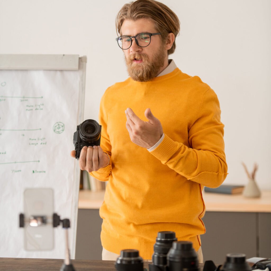 Contemporary Young Professional Photographer Talki 2ULPDQV Scaled 1024x1024